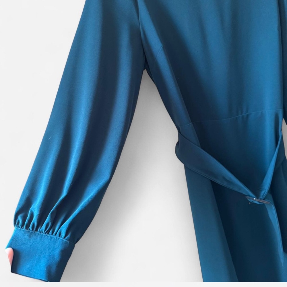 Elegant Teal Long-Sleeve Dress - Picture 4 of 6